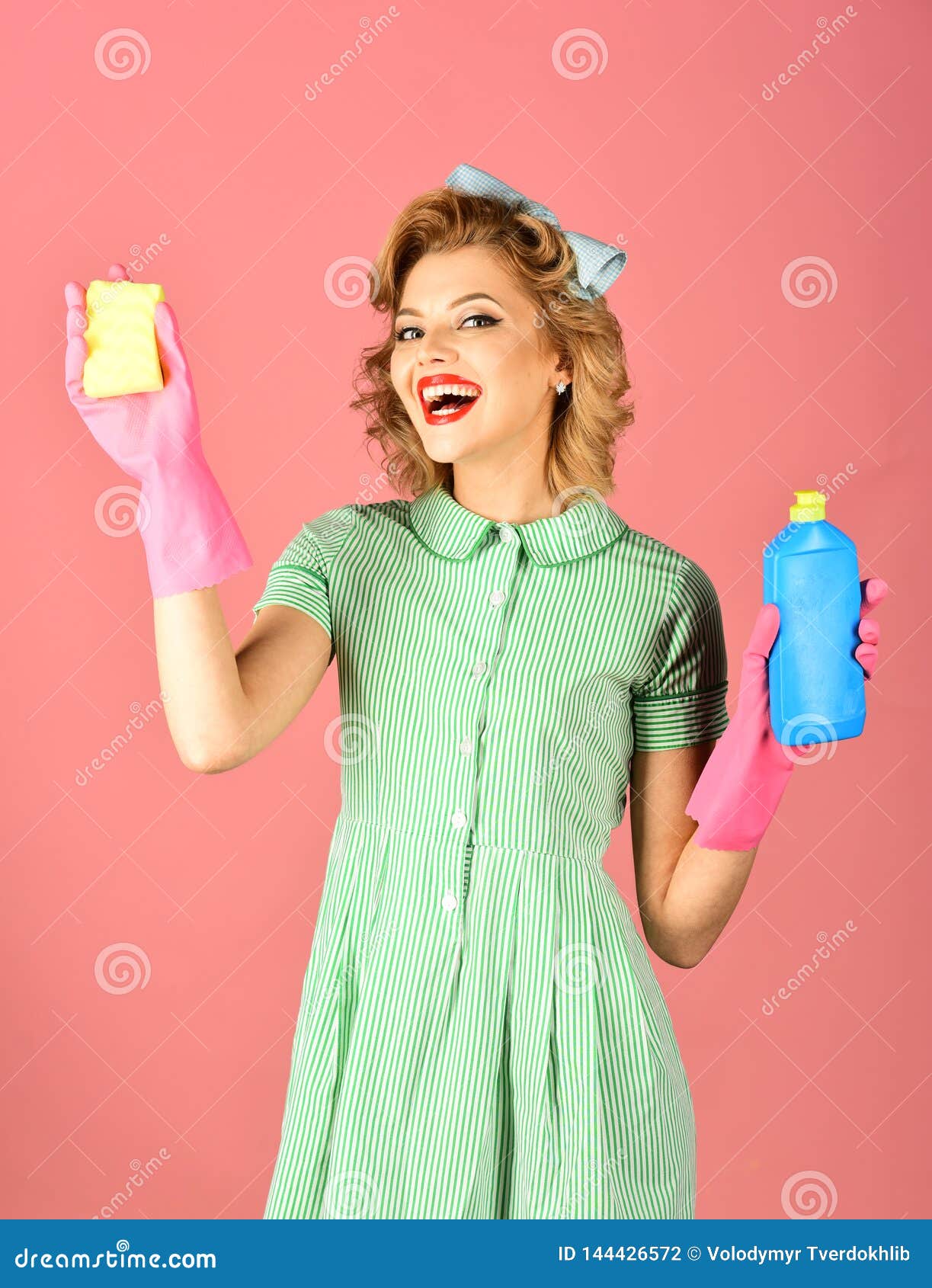 Retro Cleaning Lady