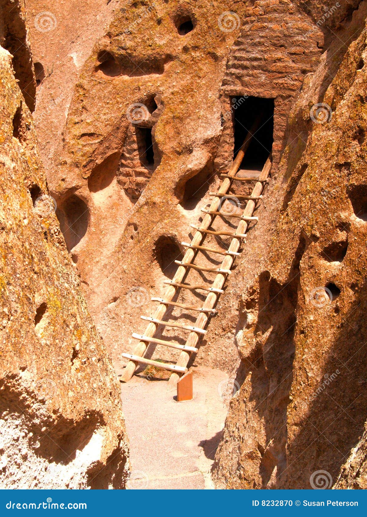 cliff dwelling in new mexico