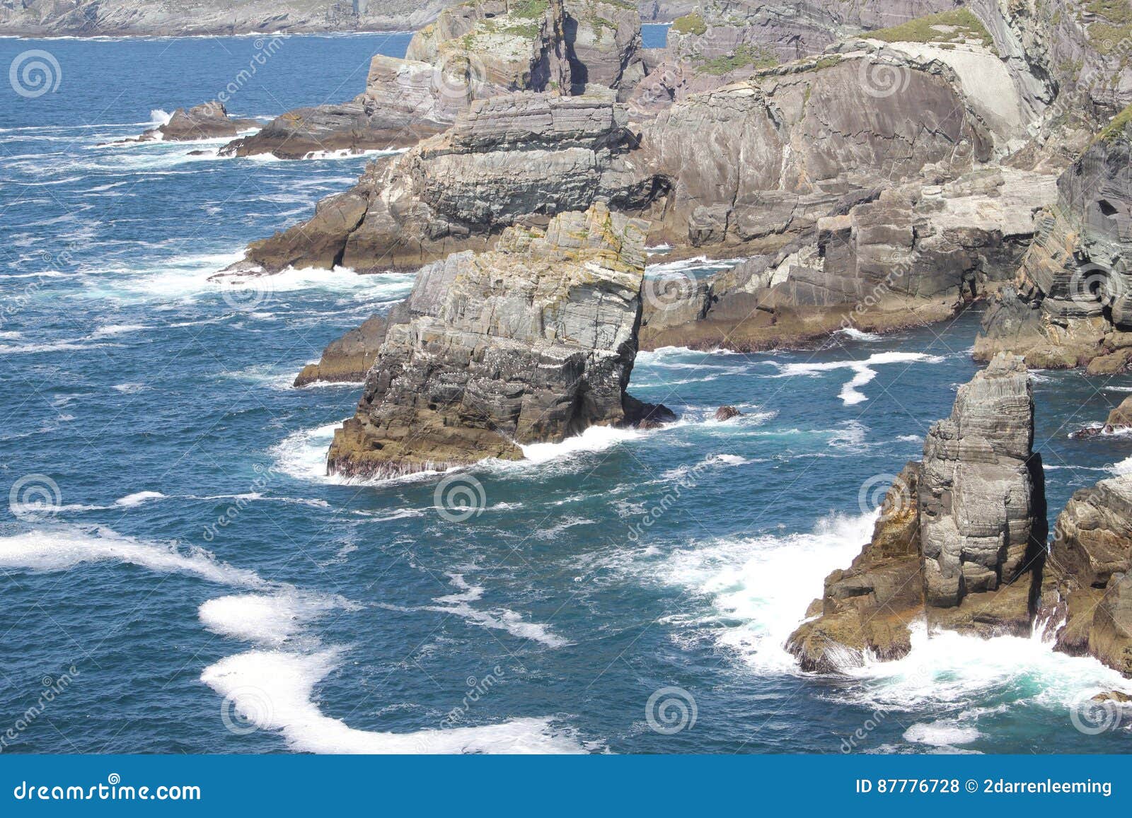 Ambesonne Coastal Tapestry – Mizen Head Ireland Cliffs Scenery, Large Wall Hanging 80x60