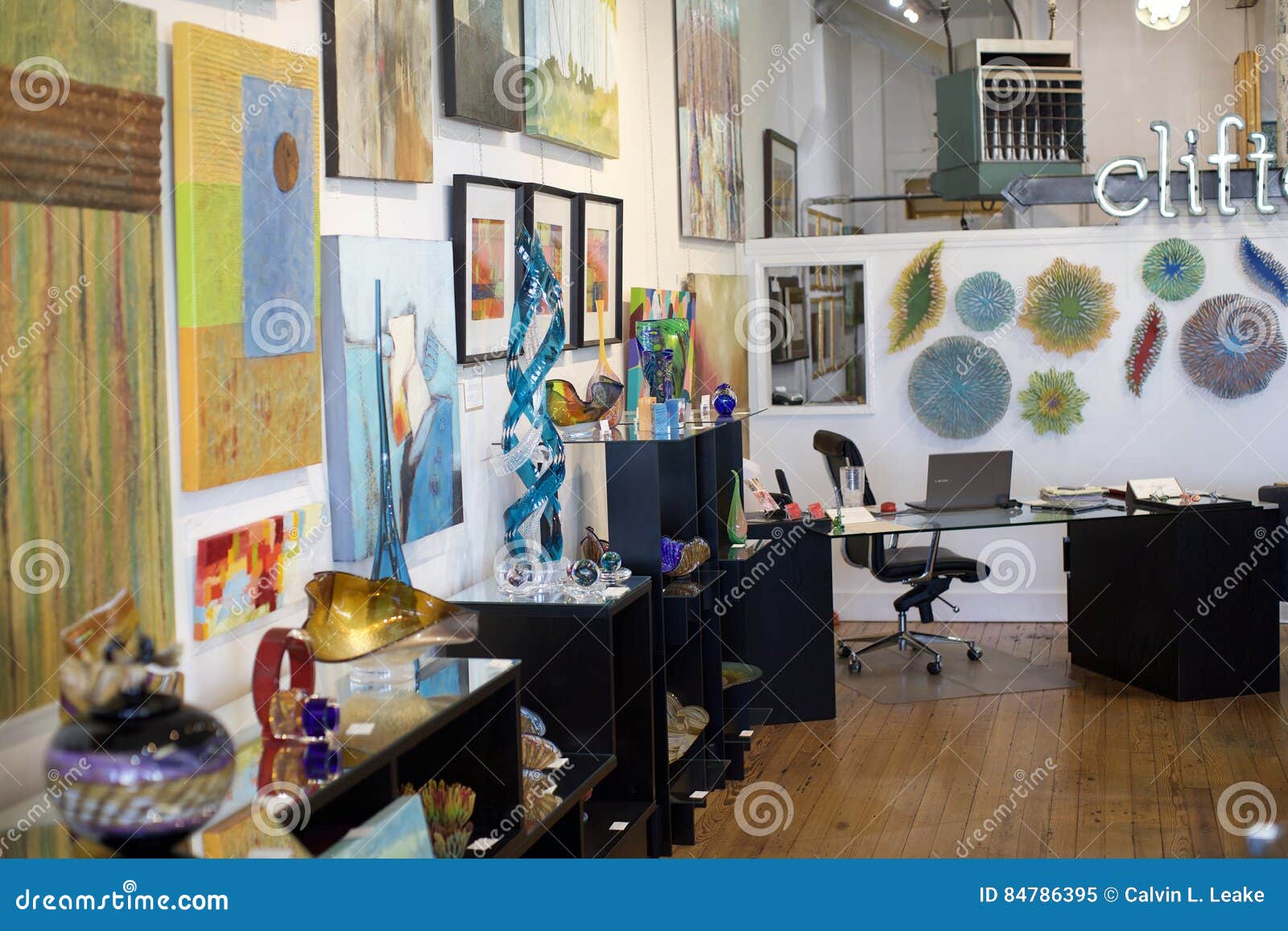 Clifton Art Glass Gallery Store Interior Imagen editorial Imagen de