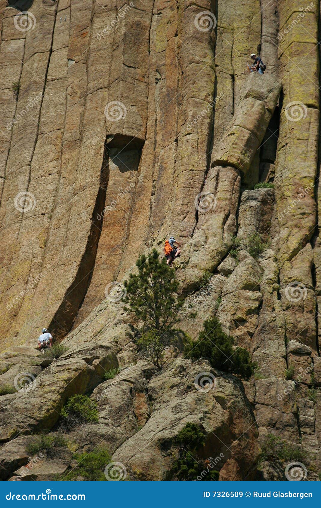 Climbing Devils Tower stock image. Image of tipila, national 7326509