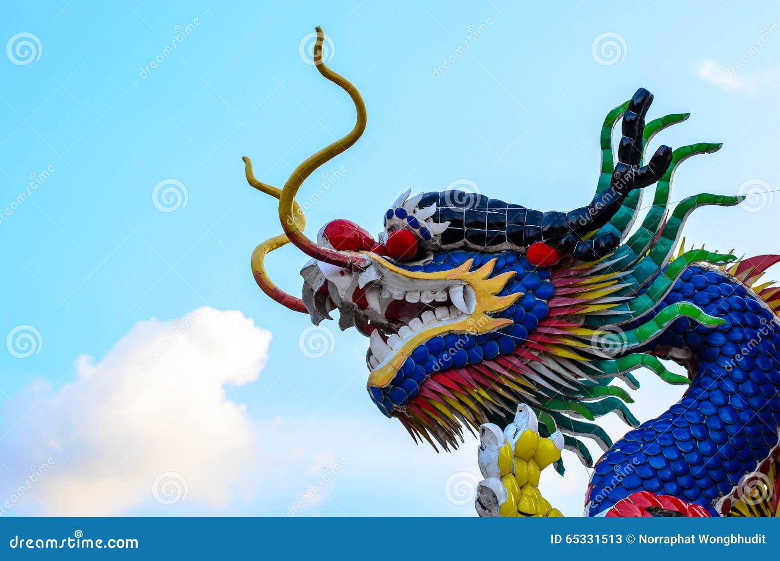 Climbing Dragon stock image. Image of architecture, animal 65331513