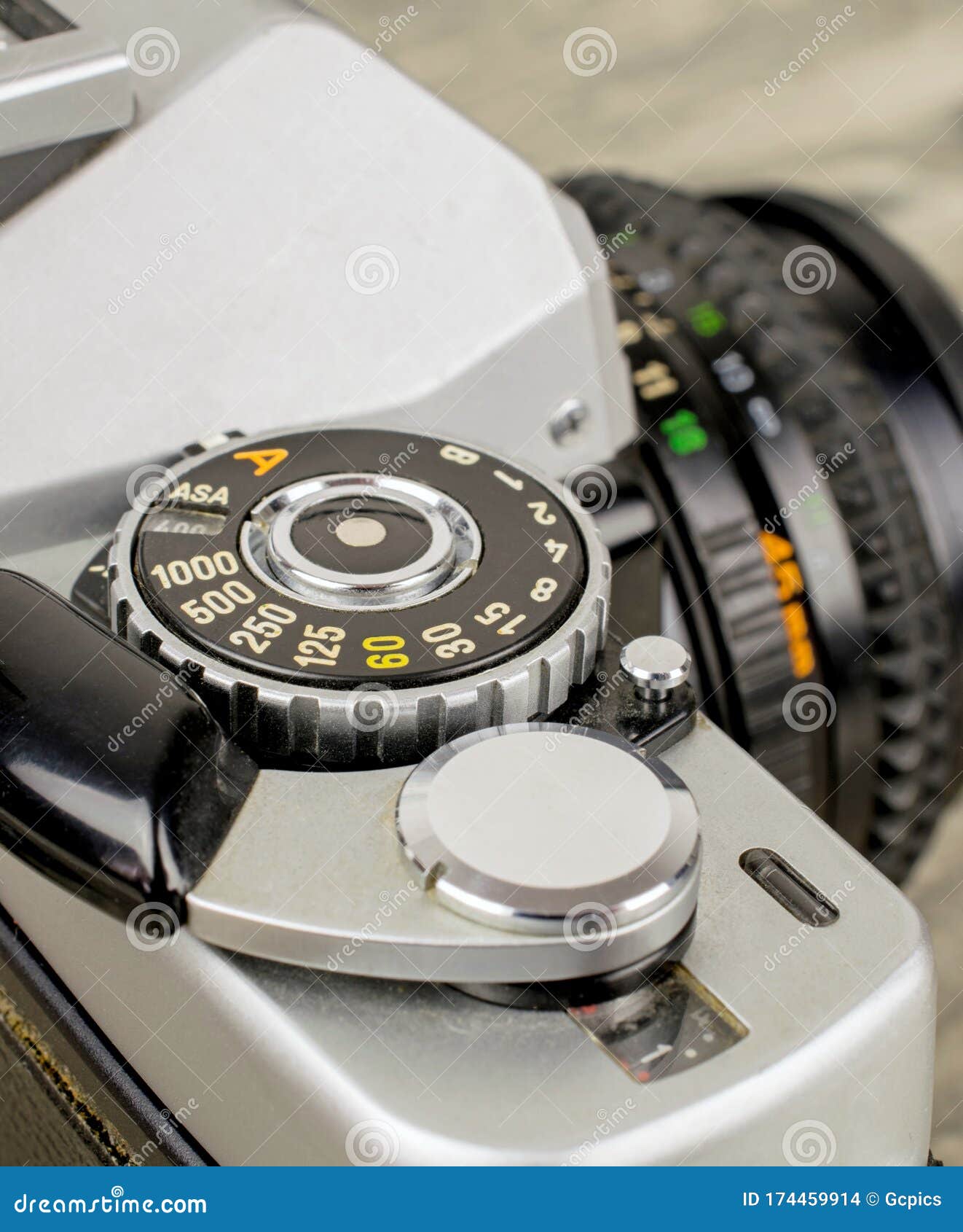 a close up of a asa iso dial on a 35mm camera