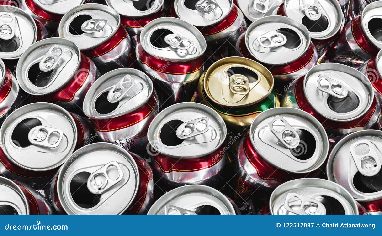 close up picture of empty aluminium can