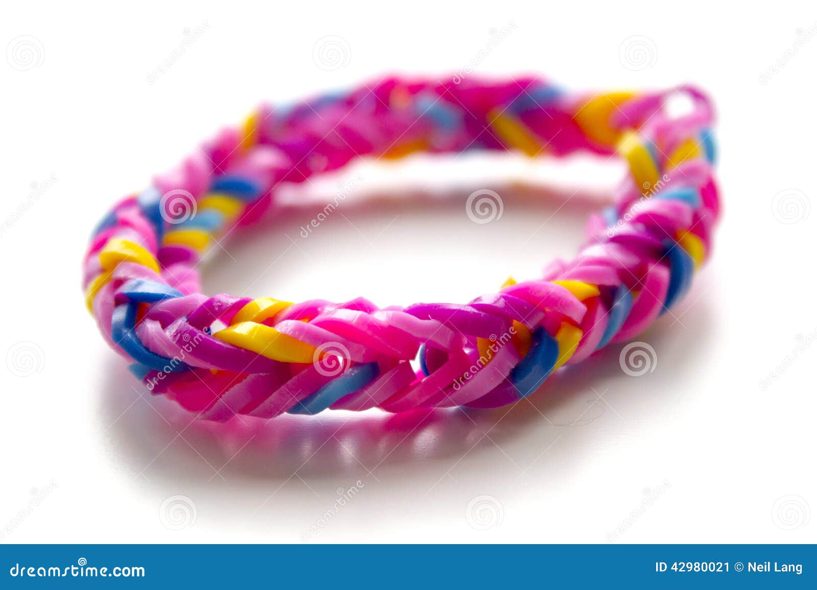 Rubber Band Bracelets: 35 colorful projects you'll love to make : Hopping,  Lucy: Amazon.in: Books
