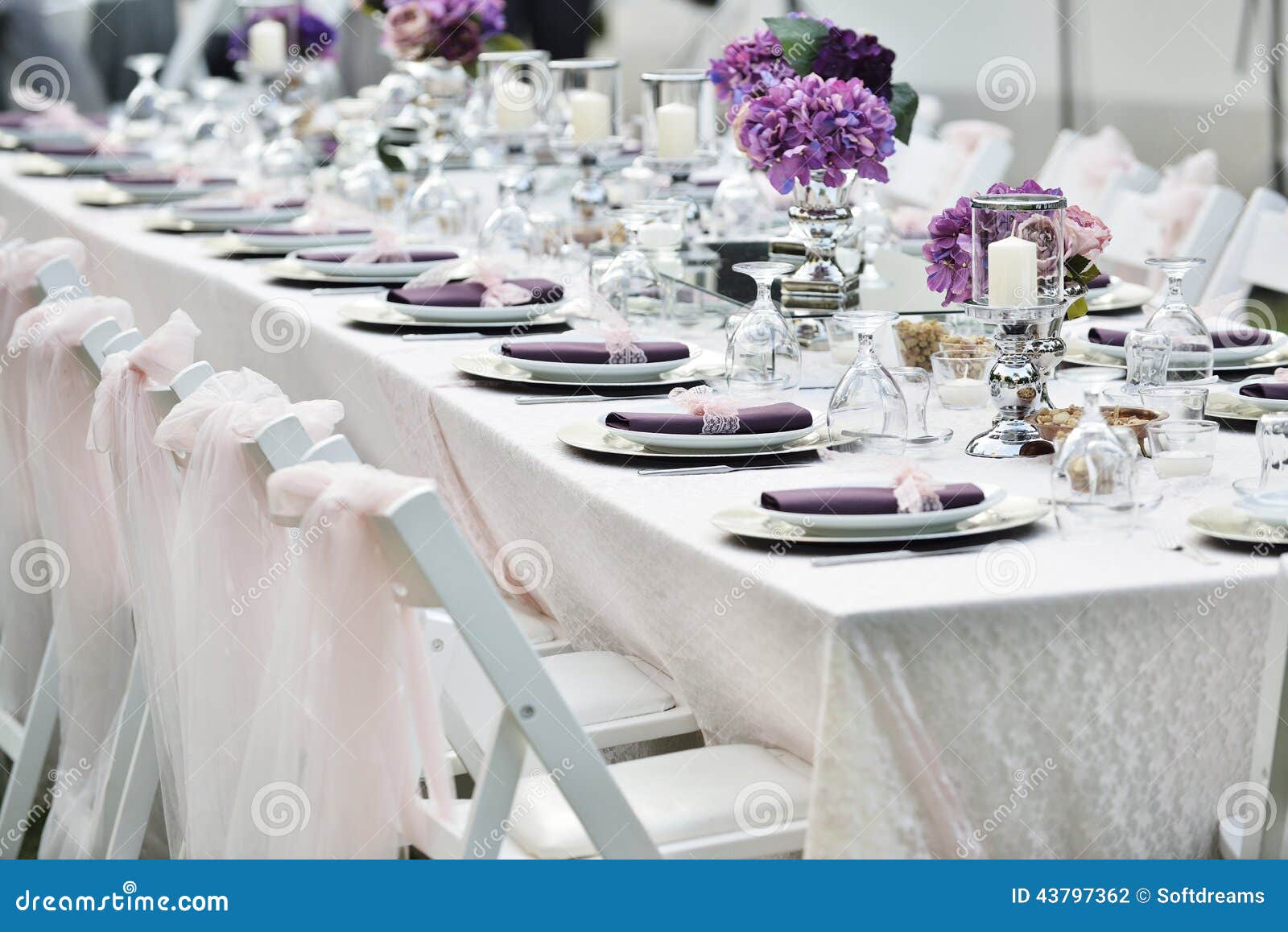 close-up catering table set