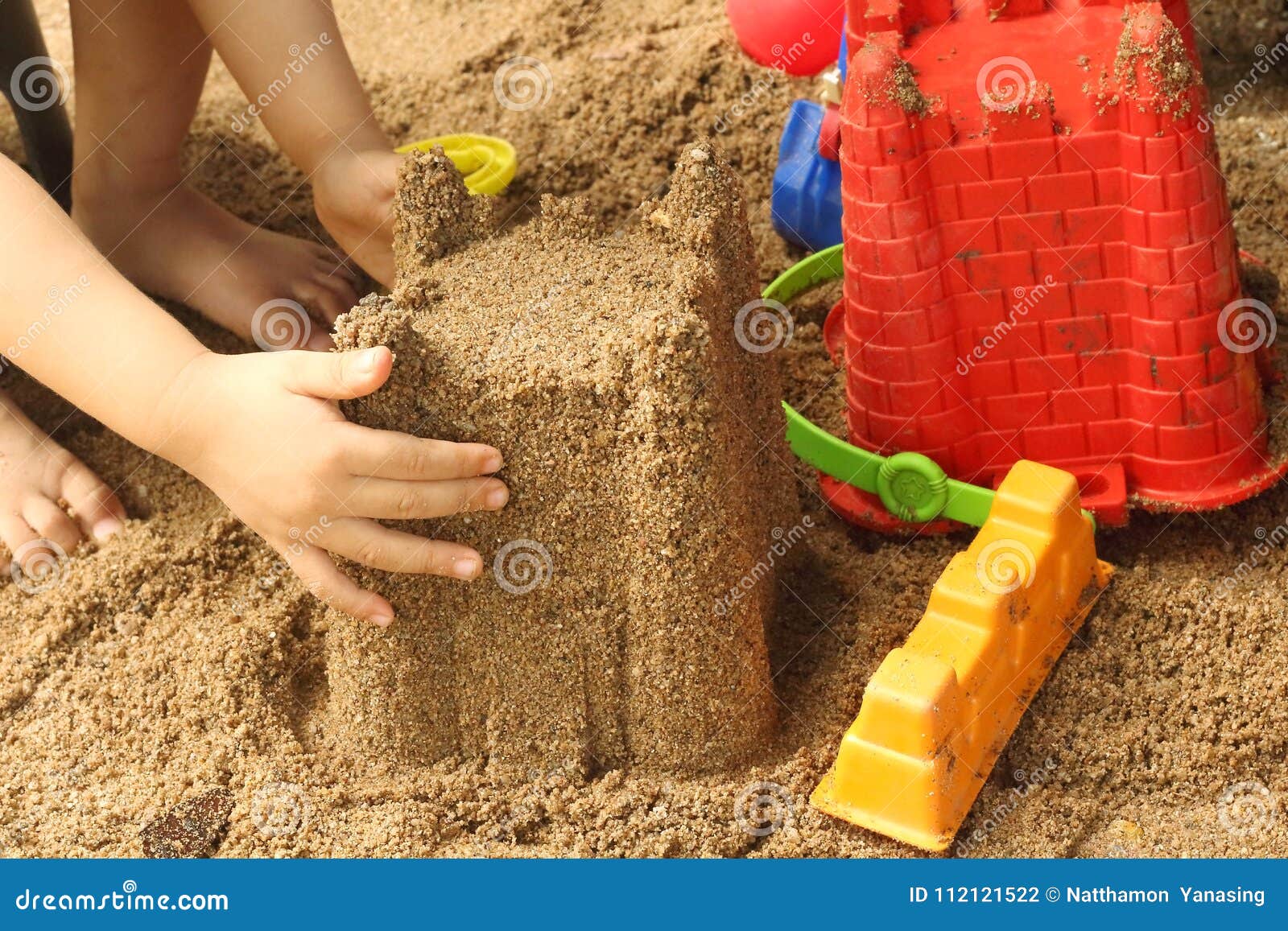 toys to play in the sand