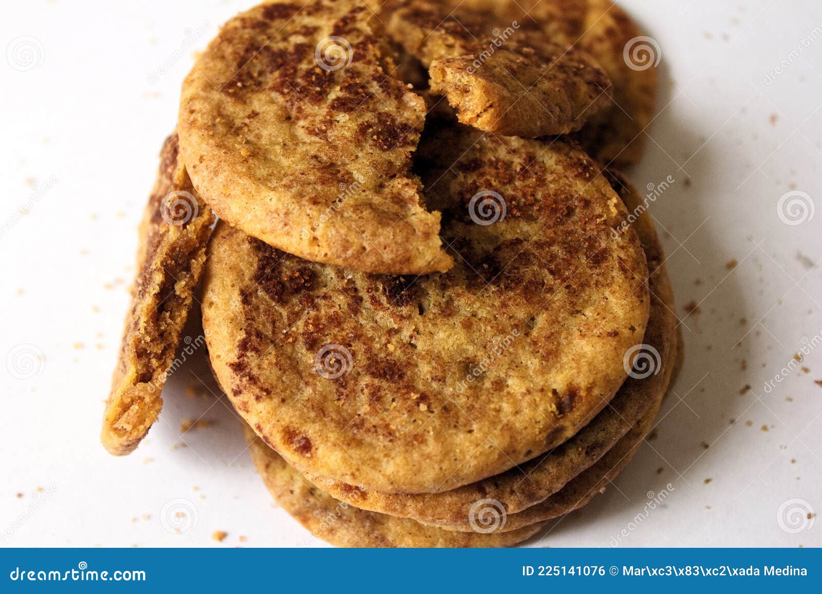 delicious and sweet cinnamon cookies