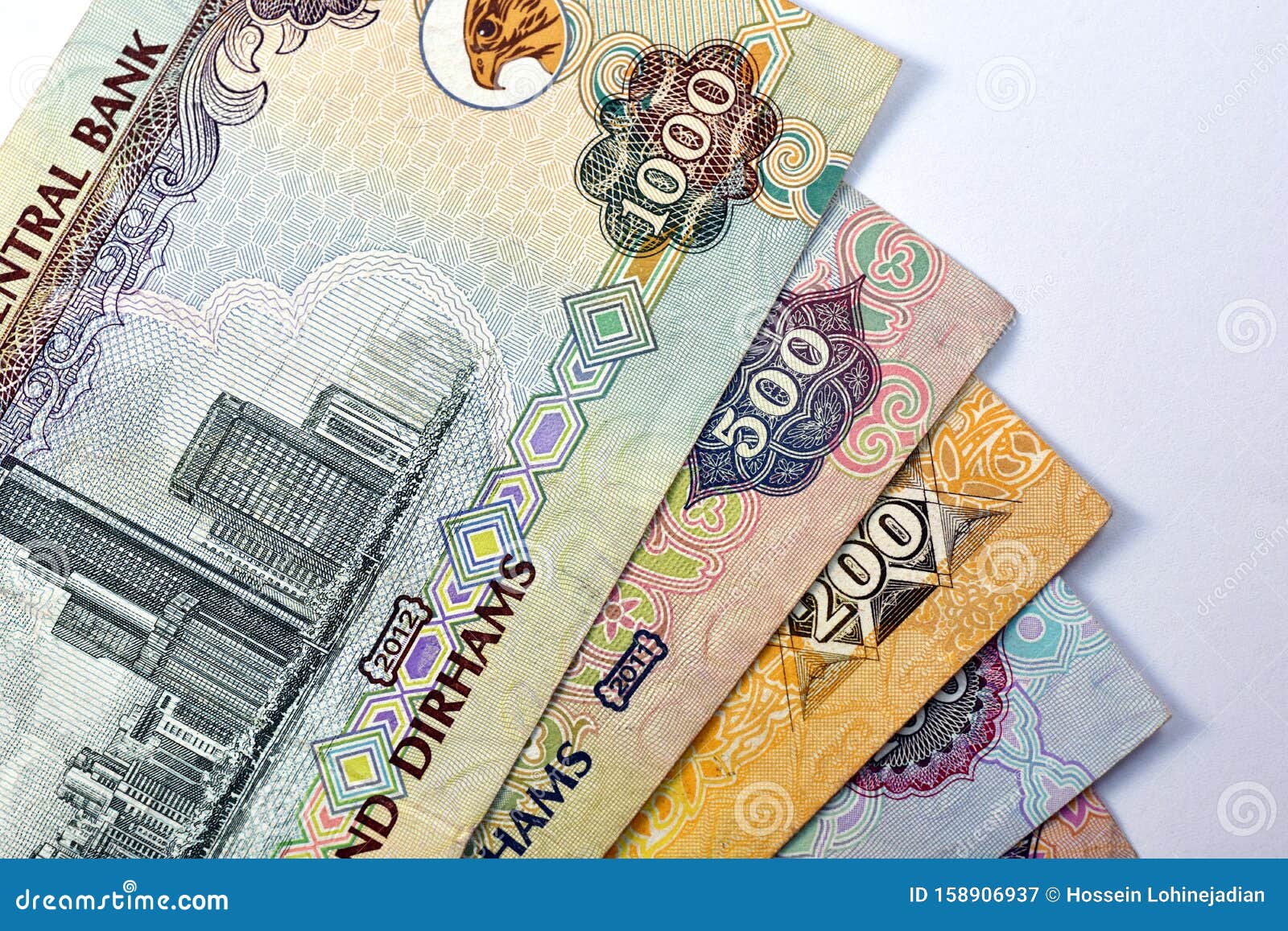 Как выглядят дирхамы. Валюта Объединенных арабских Эмиратов. Валюта дирхам ОАЭ. Купюры Дубай. Деньги арабских Эмиратов.