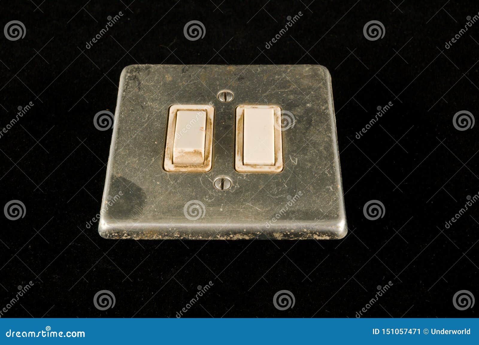 close-up of elctric switch interruptor