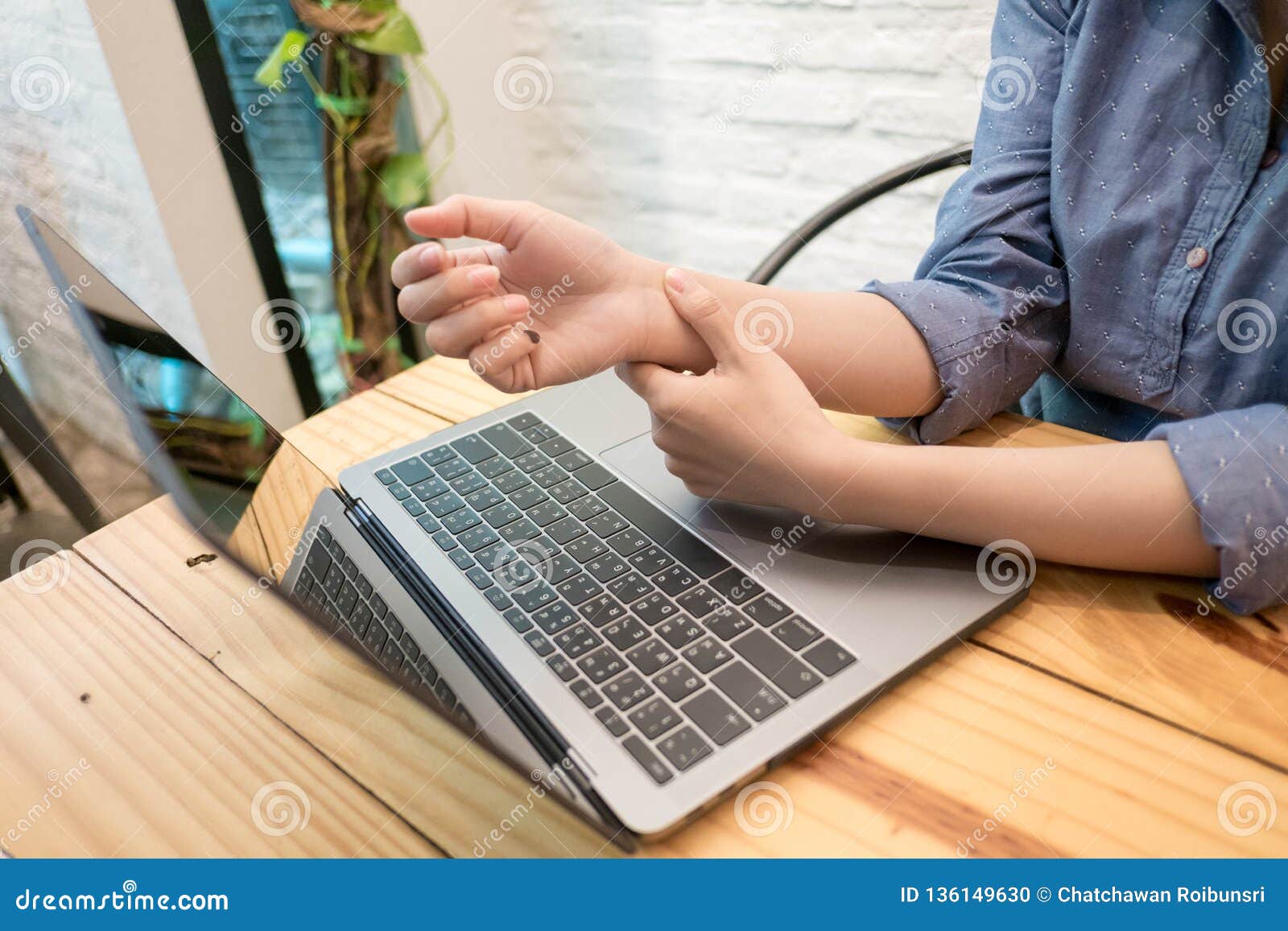 Close Up Employee Woman Massage On His Hand And Arm For