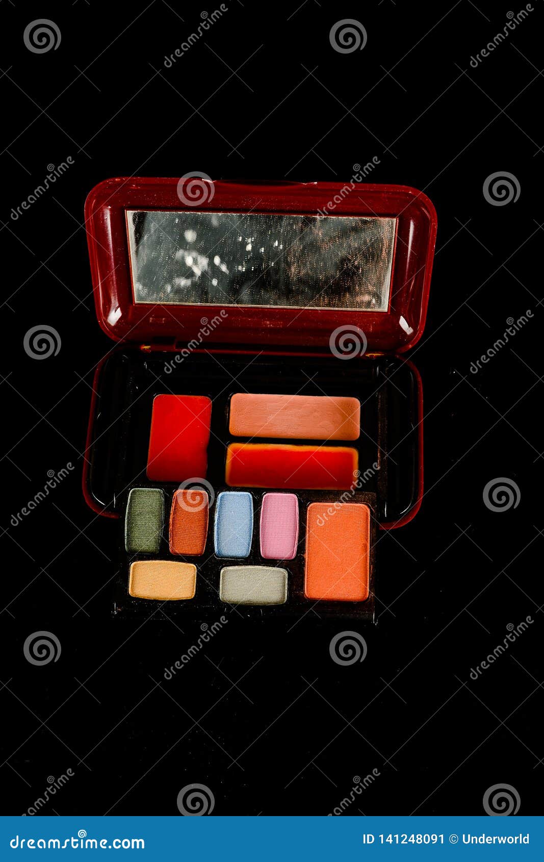 Closeup of eyeshadow box stock image. Image of equipment 141248091