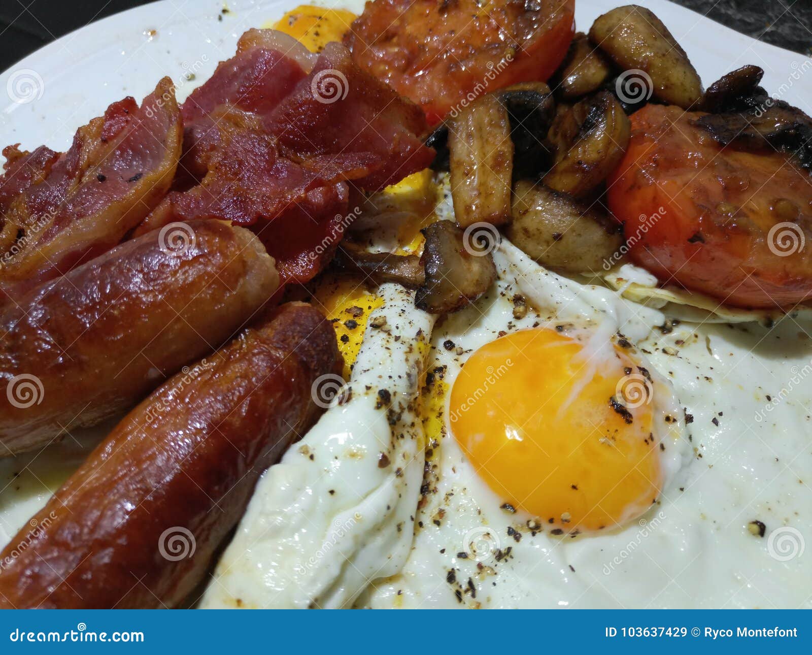 Close Up of a Full English Breakfast Stock Image - Image of tomatoes