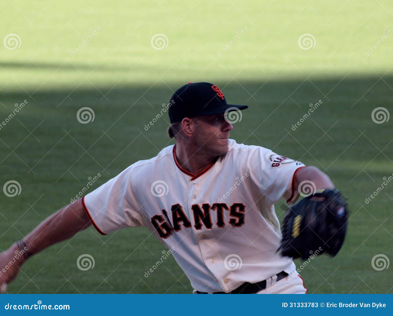 Close-up of Giants Closer Brian Wilson Warms Up To Close Game Editorial  Stock Photo - Image of entertainment, giants: 31333783