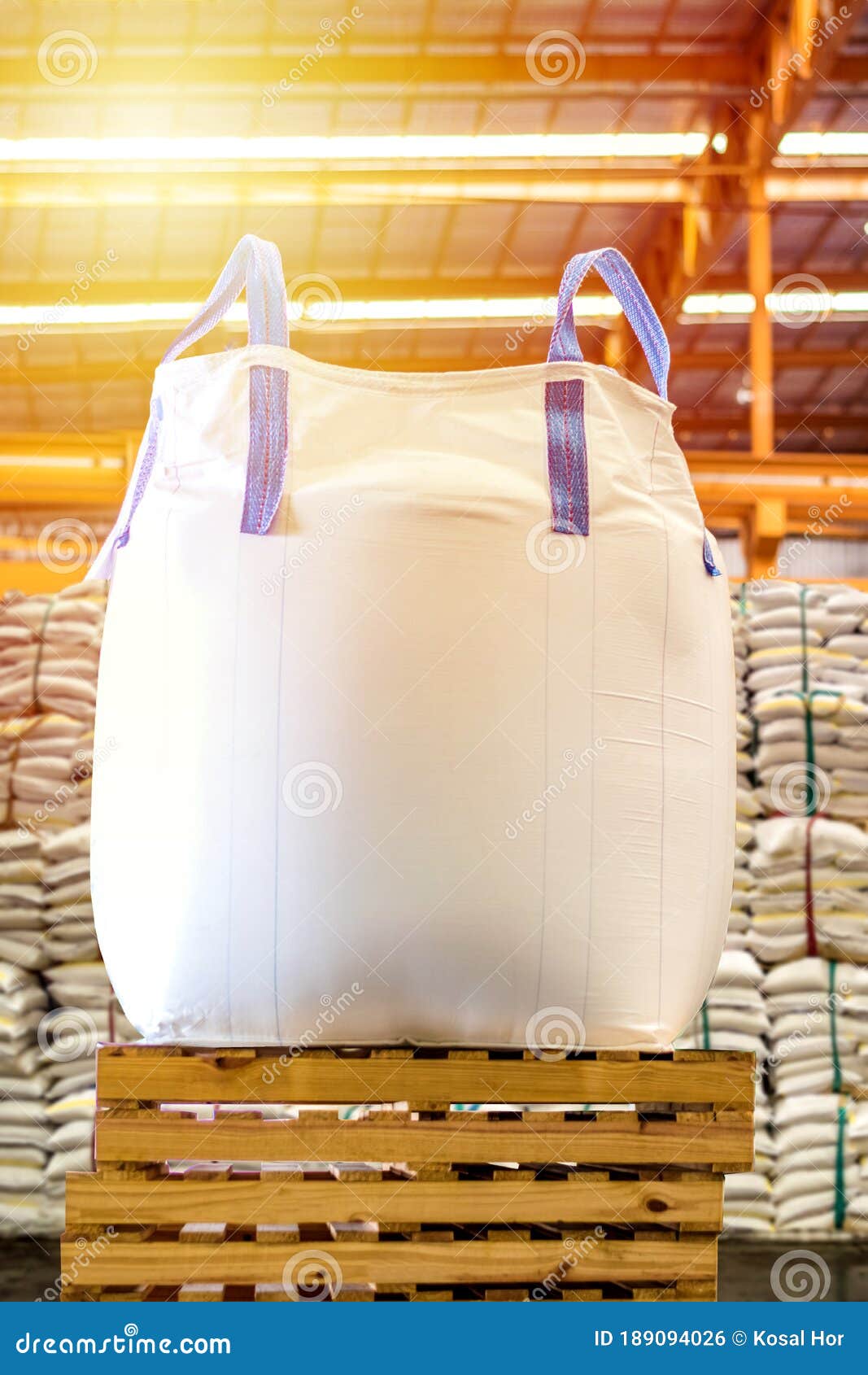 Jumbo bags hi-res stock photography and images - Alamy