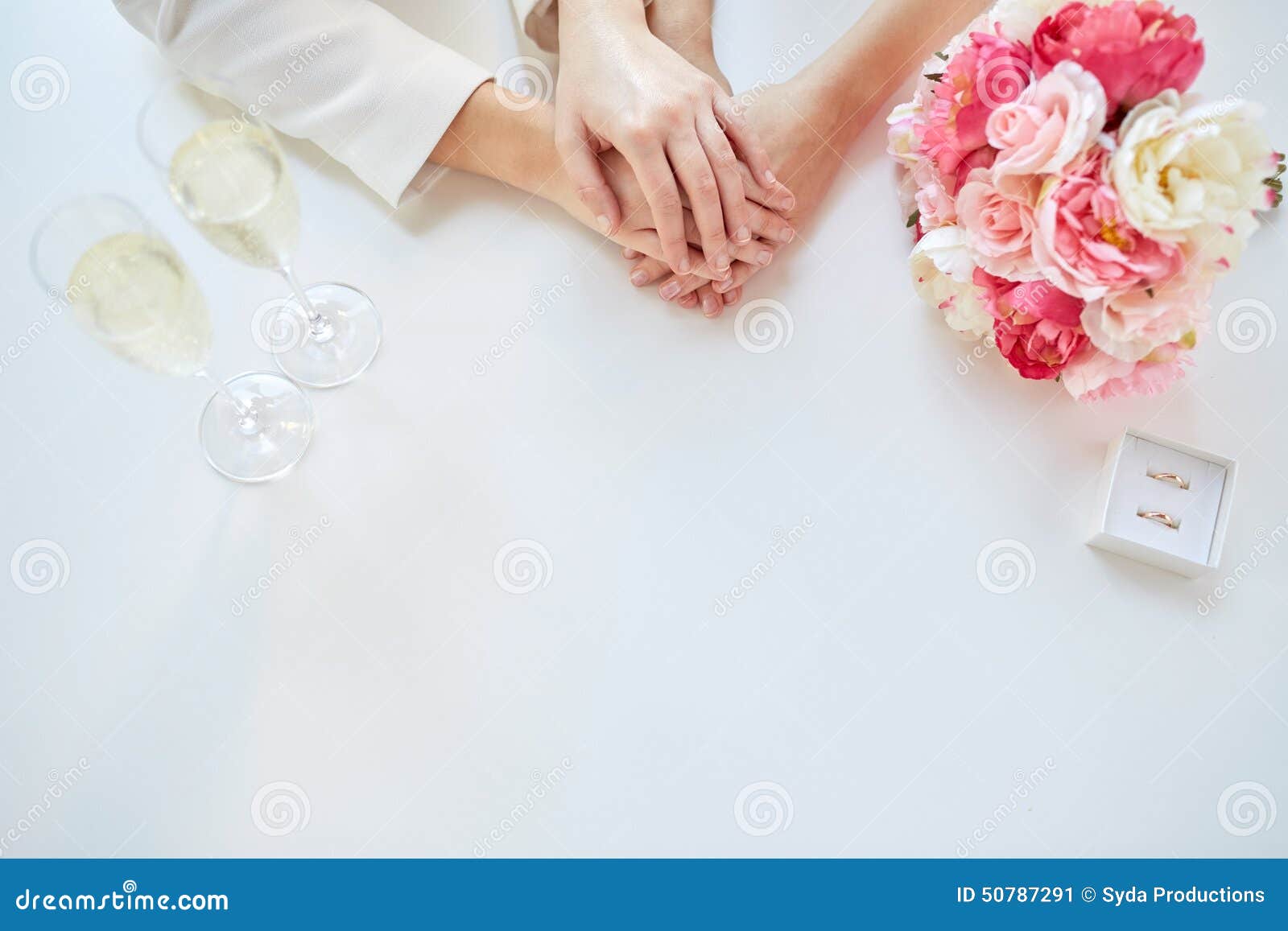 Lesbian wedding + double erings!! : r/EngagementRings