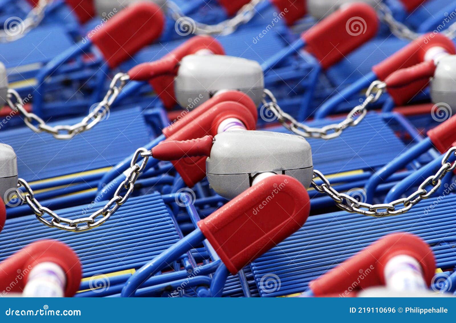 Close up of market cart editorial photo. Image of supermarket 219110696
