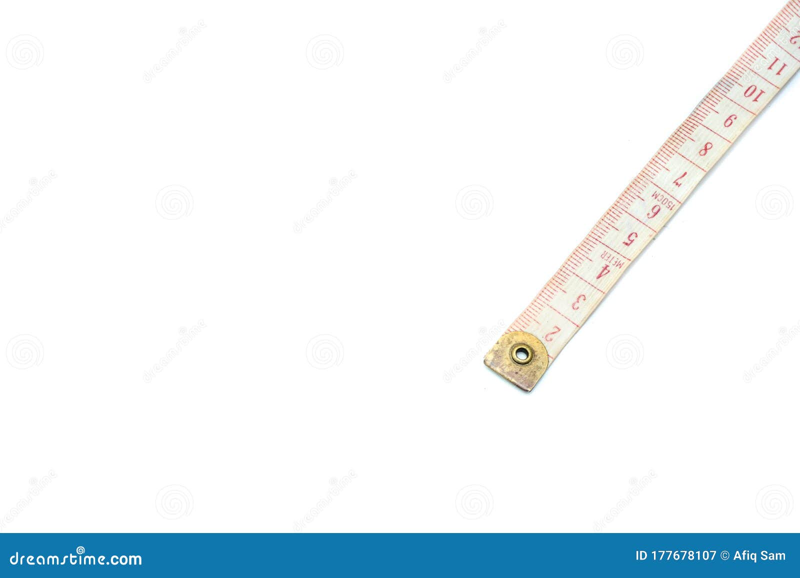 https://thumbs.dreamstime.com/z/close-up-old-yellowish-tape-measure-tailor-sewing-cloth-over-white-background-tailor-tape-measure-177678107.jpg