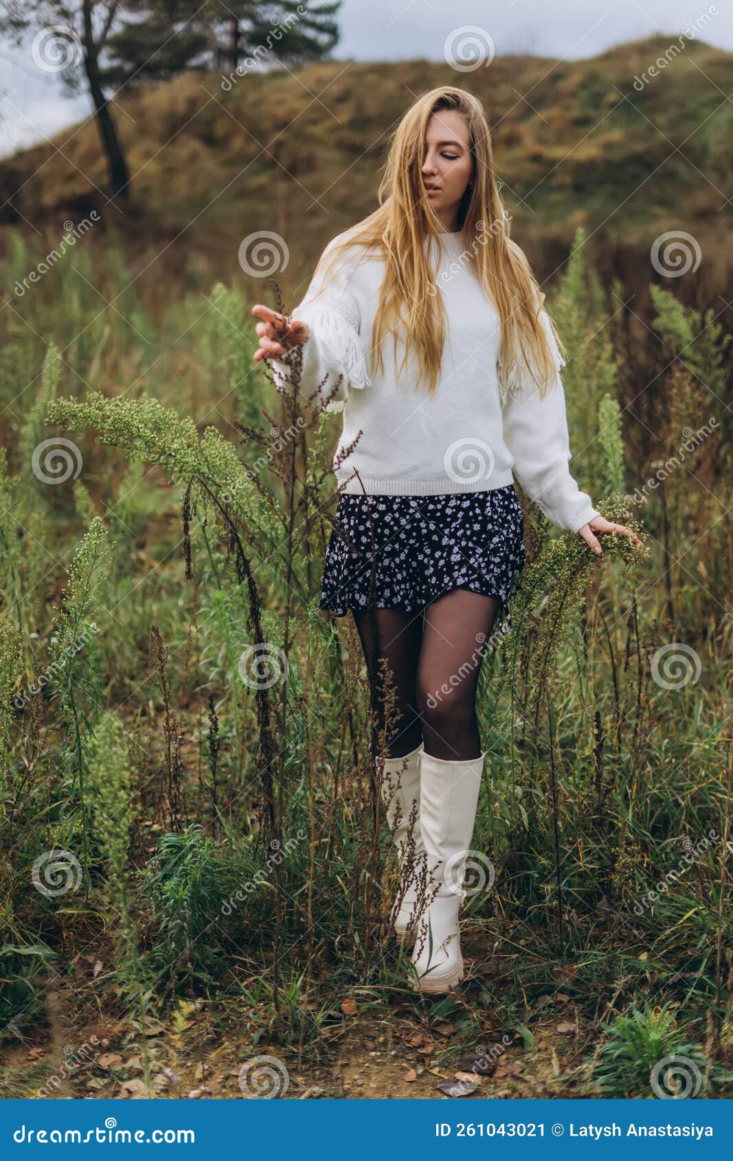 Close Up Outdoor Portrait of Young Beauty Blondie Caucasian Girl Stock ...