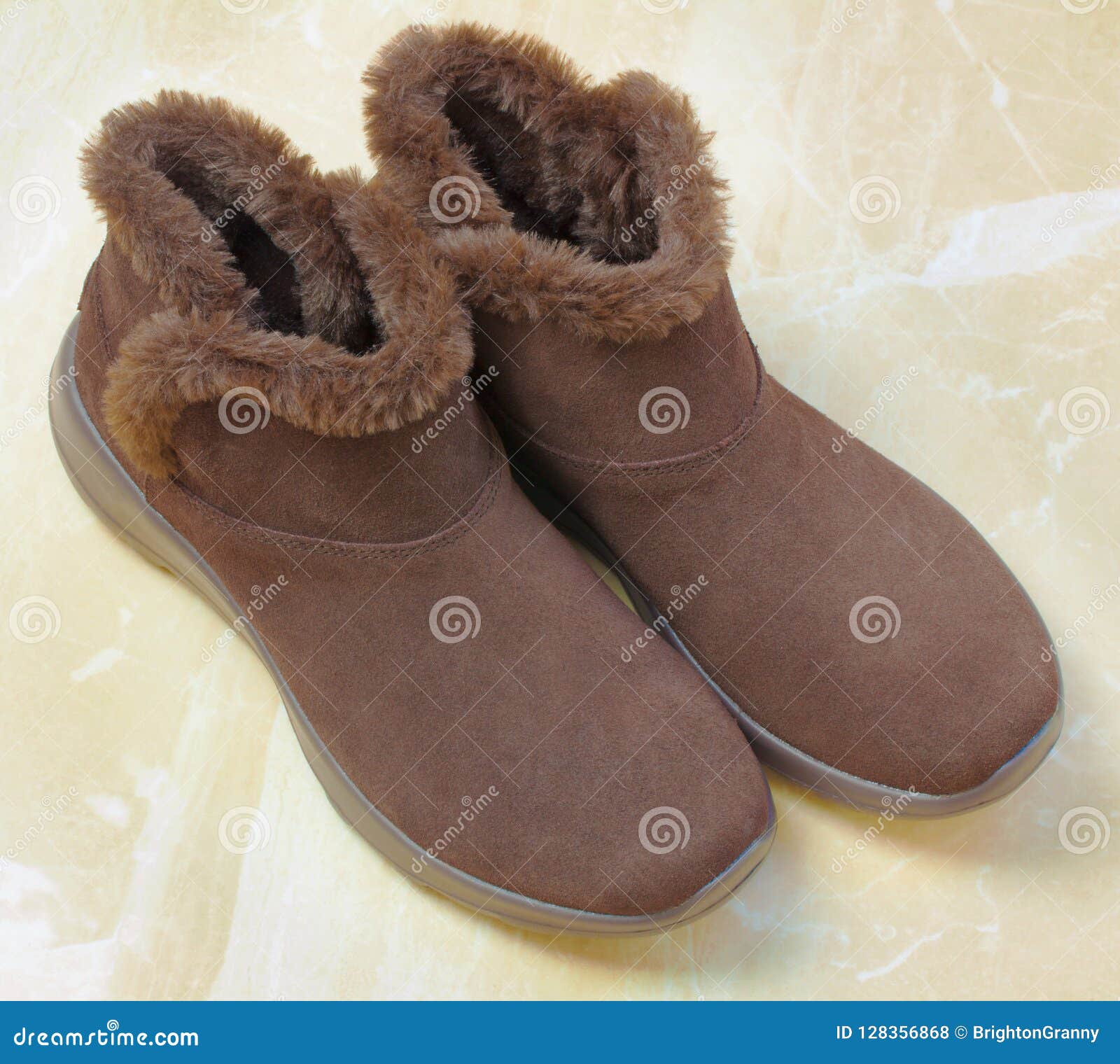 flat fur lined boots