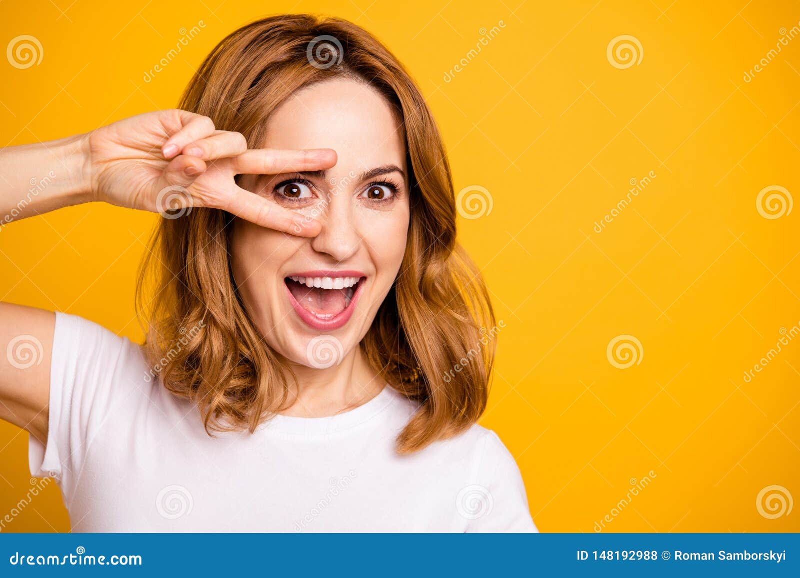 Close Up Photo Beautiful Amazing She Her Foxy Lady Hold Arm Hand Fingers V Sign Near Eye Party