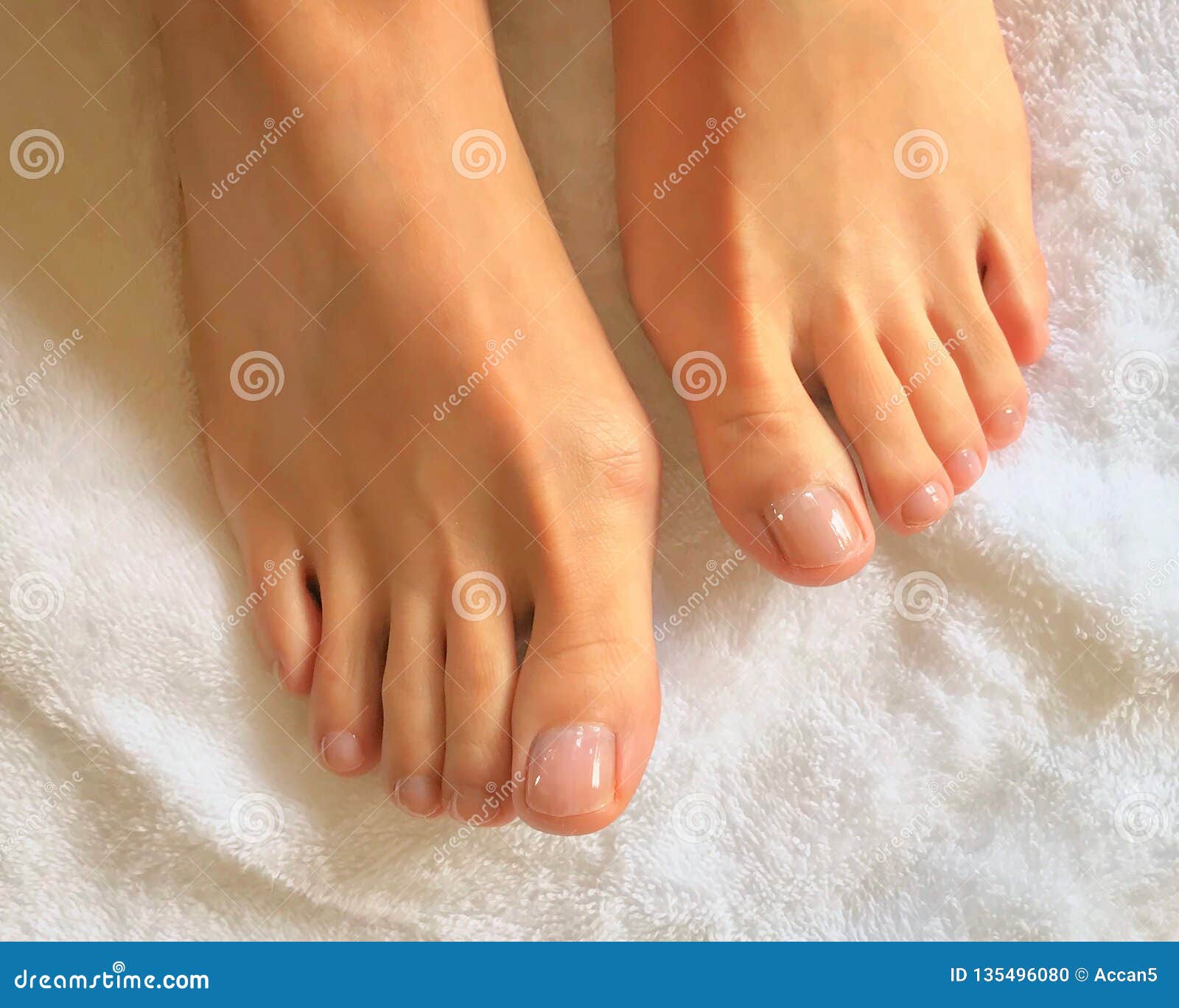 Toes sucking mature Feet: 123,006