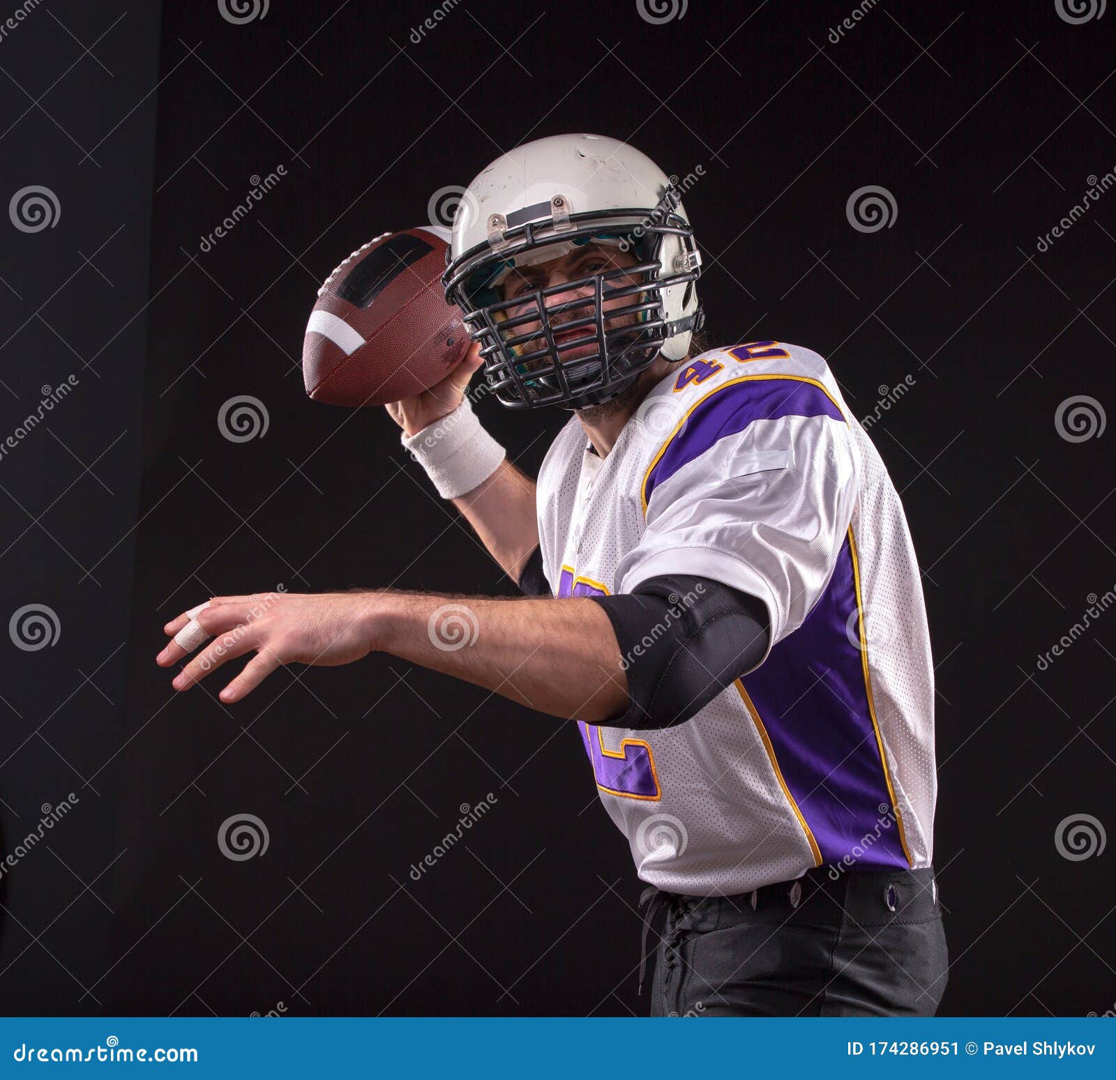 Close Up Portrait Of American Football Player Stock Image Image Of Powerful Dress Close Up Portrait Of American Football Player Stock Image Image Of Powerful Dress