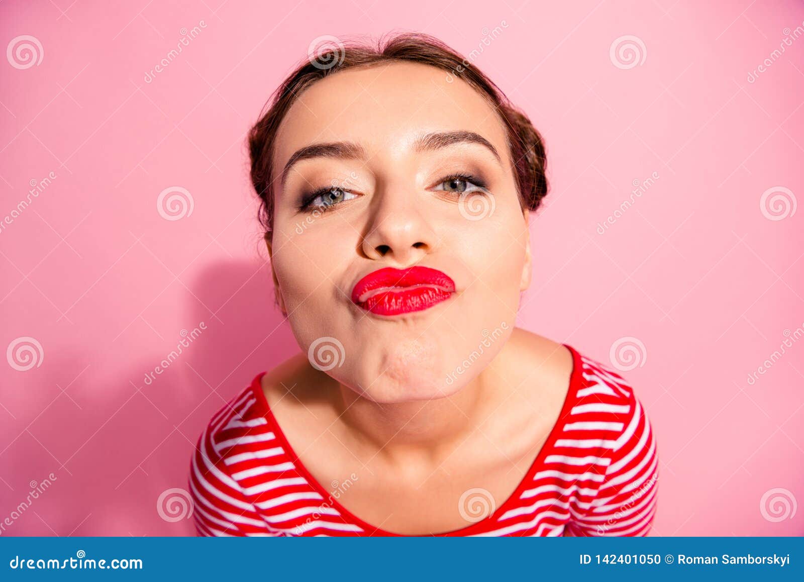 Close Up Portrait Of Her She Nice Looking Cute Attractive Glamorous Cheerful Cheery Crazy Girl