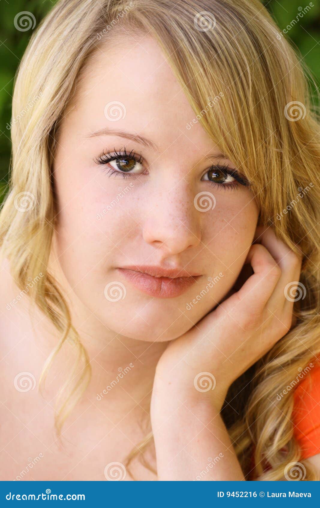 Close-up of Pretty Teenage Girl Stock Photo - Image of urban ...
