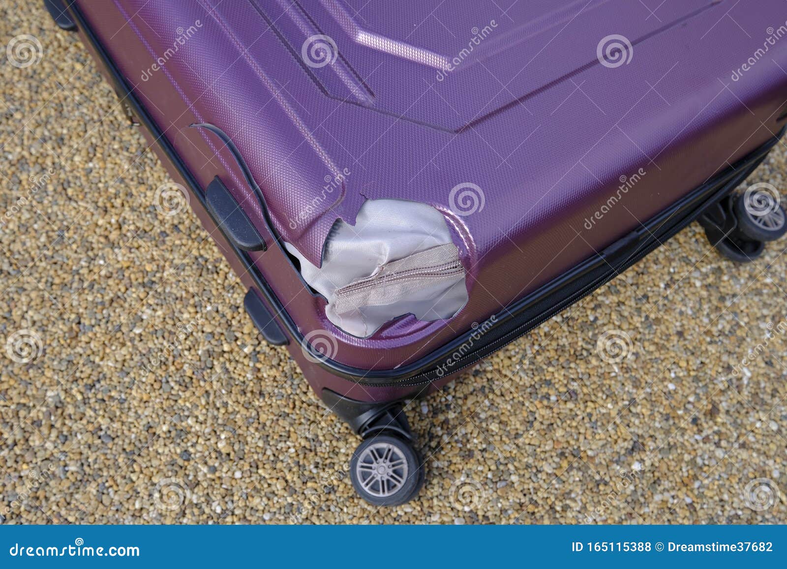 Luggage wheels are NOT meant to be used to throw luggage around with :  r/unitedairlines
