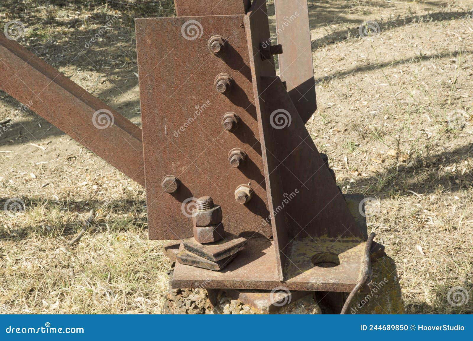 close-up: rusty electric power transmition block base