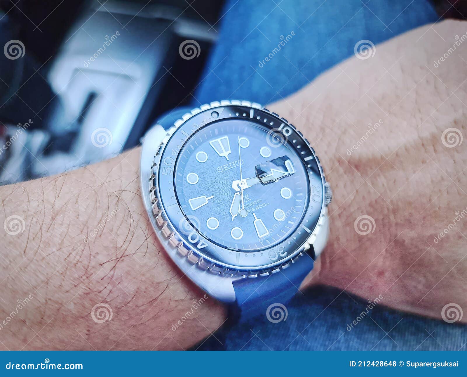 Close-up Seiko Automatic Watch Save the Ocean Dark Manta Ray on Wrist  Editorial Stock Photo - Image of field, precision: 212428648