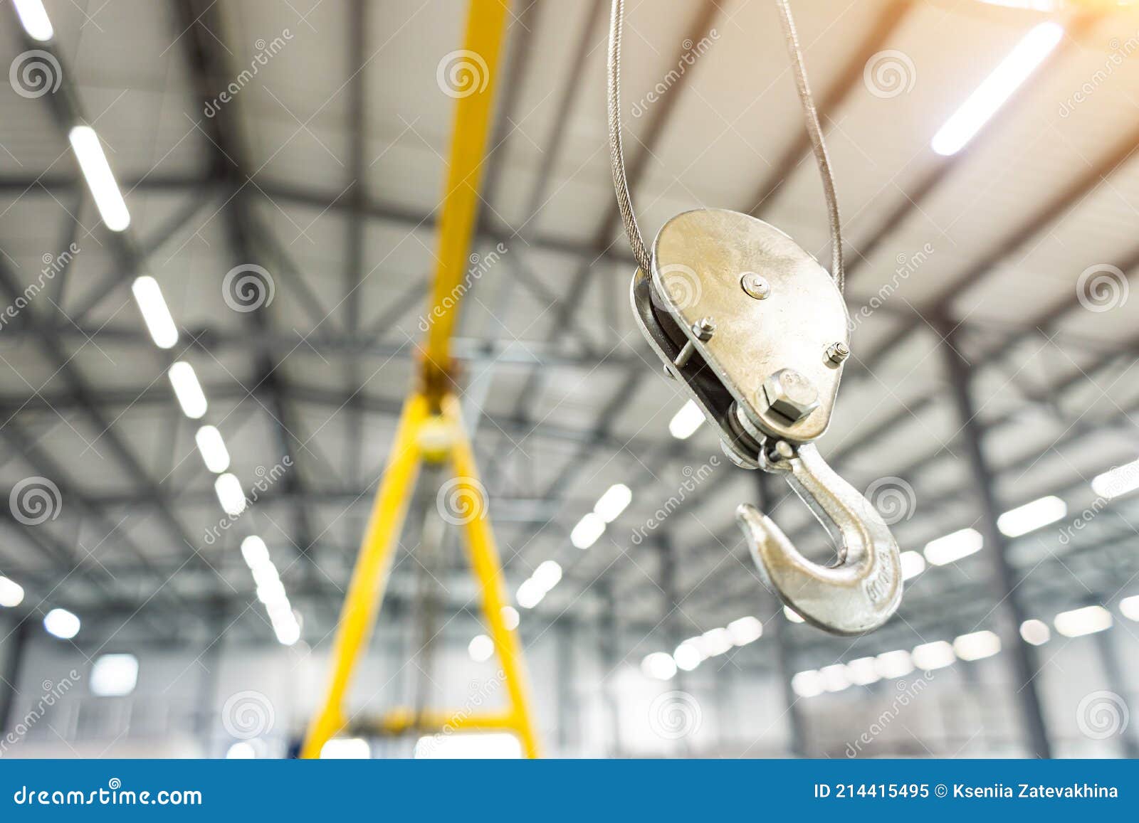 Close Up Swivel Electric Crane Hook for Overhead Crane in the Workshop or  Factory Stock Image - Image of lifting, crane: 214415495