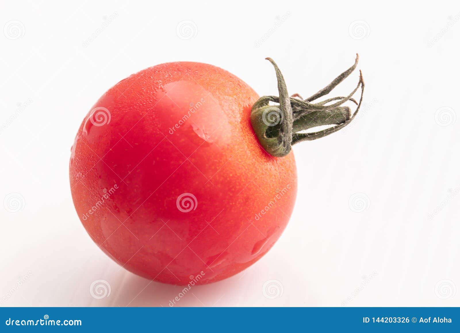 close up tomato on isolate white background.selective focus red tomato.