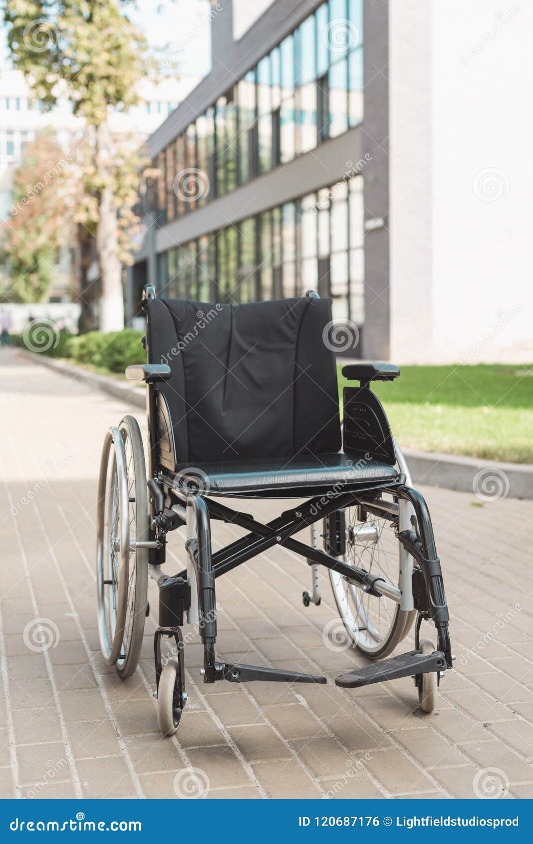 How to Close Wheelchair