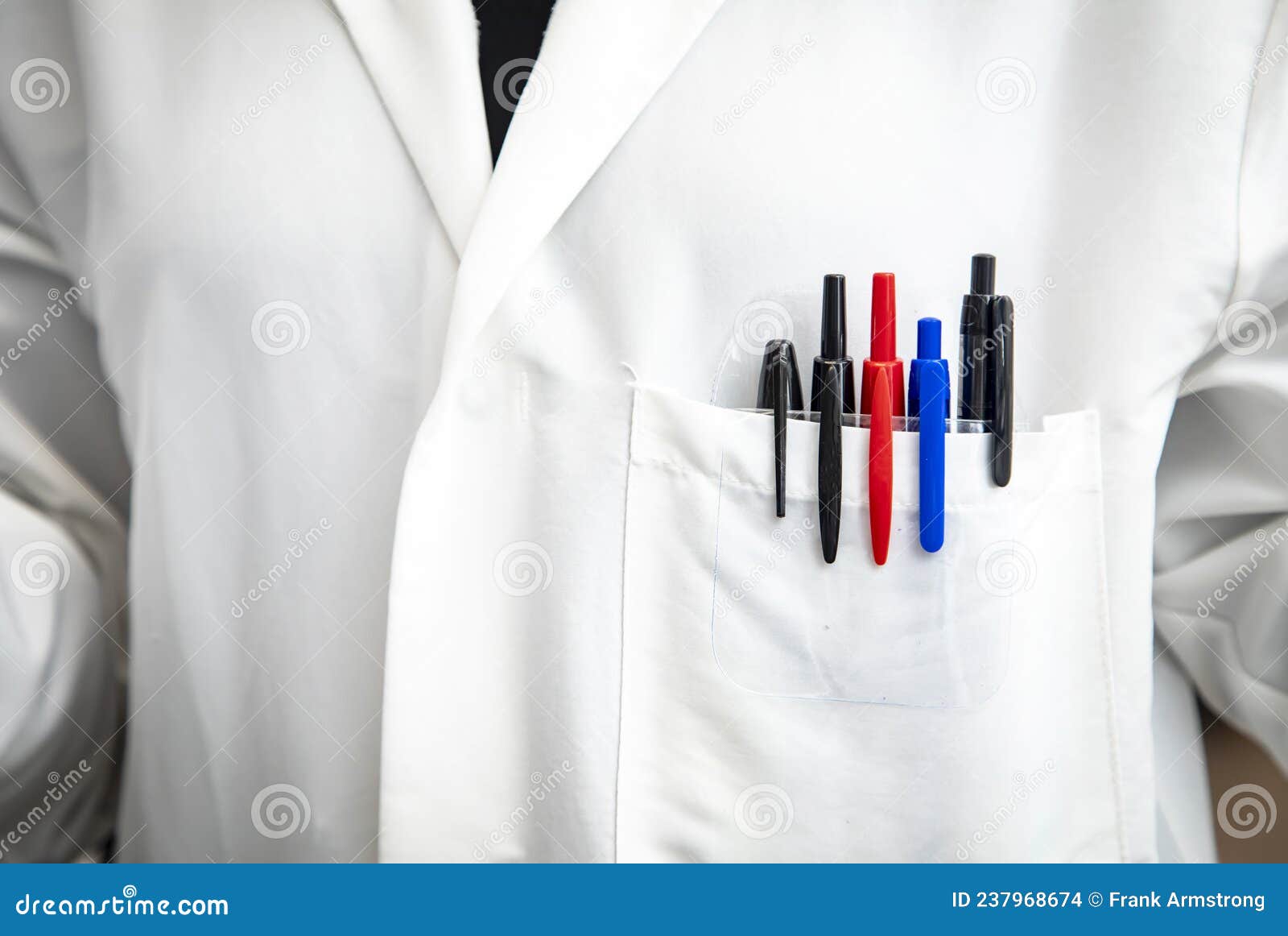 In a lab coat: choosing the best colored pens
