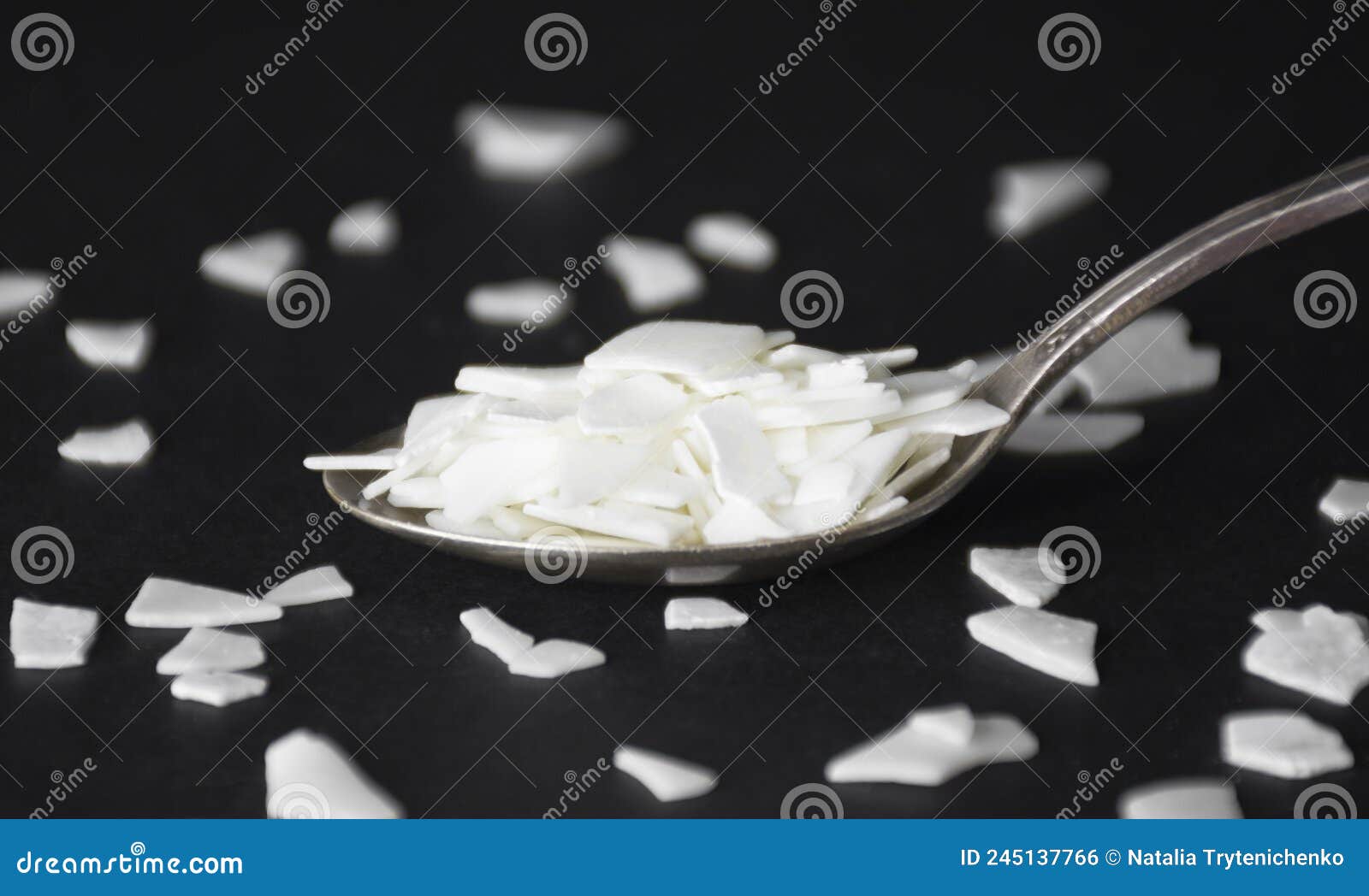 Close Up of White Soy Wax Flakes on Spoon for Candle Making Stock Photo -  Image of crafts, ingredients: 245137766