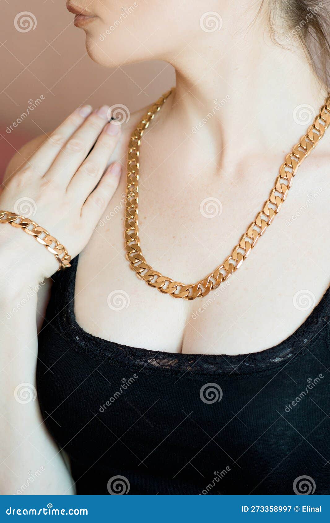 Big necklace hi-res stock photography and images - Alamy