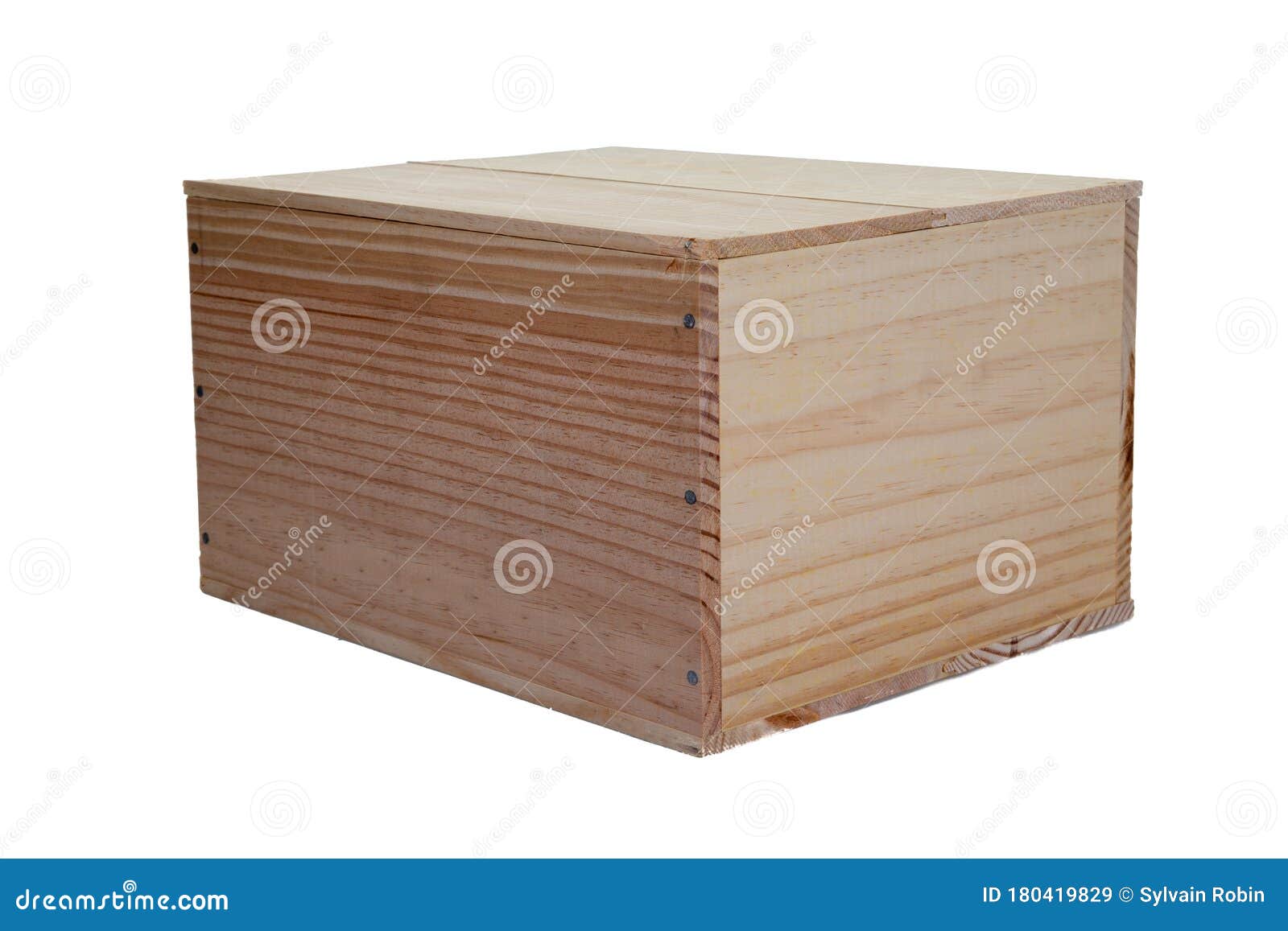 Download Closed 12 Bootle Wood Wine Gift Box Isolated On White ...