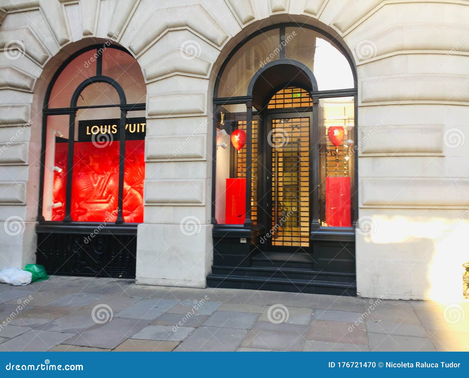 Closed And Empty Louis Vuitton Shop In London, UK Due To The Corona Virus COVID-19 On March 2020 ...