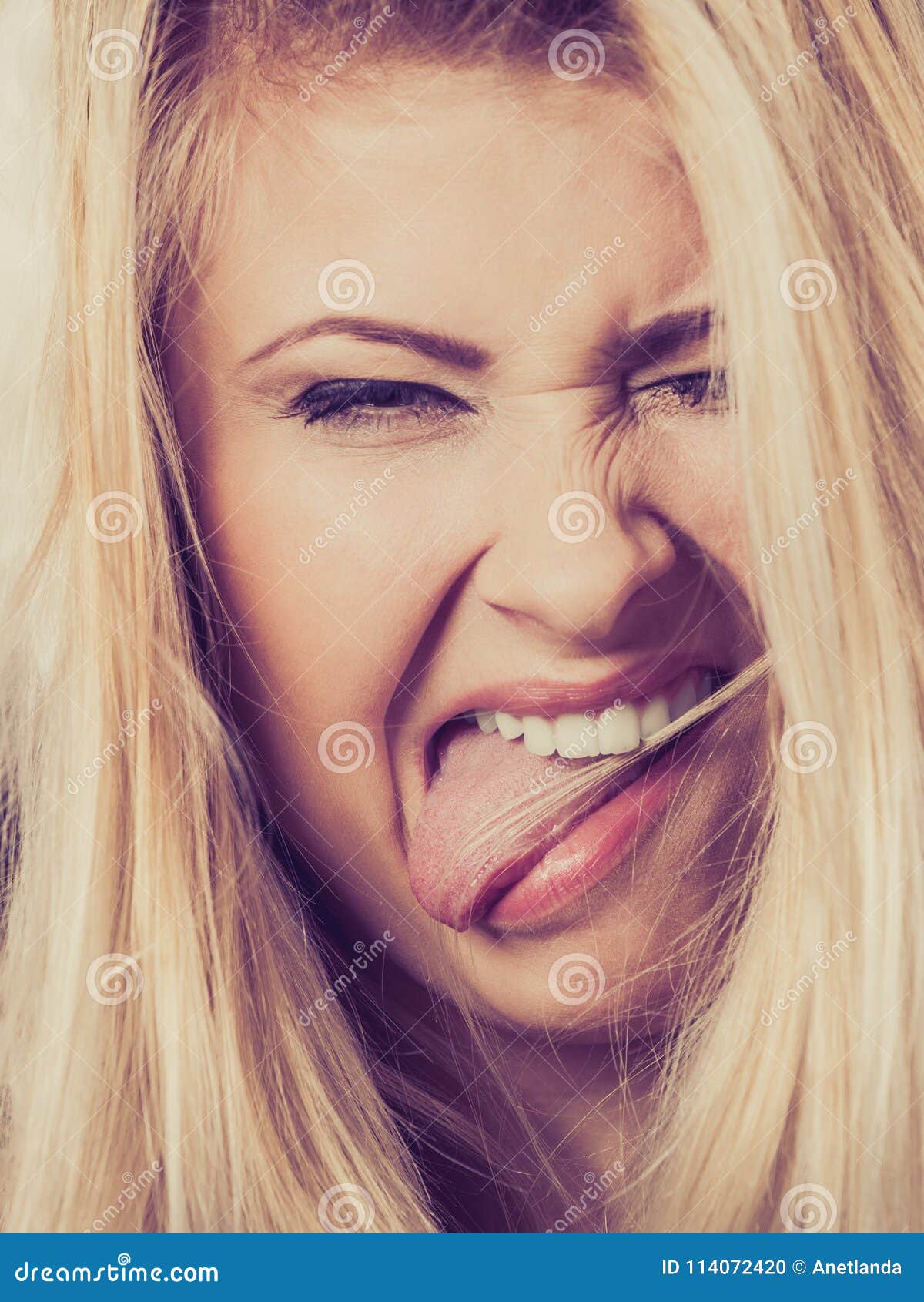 blonde tongue selfie