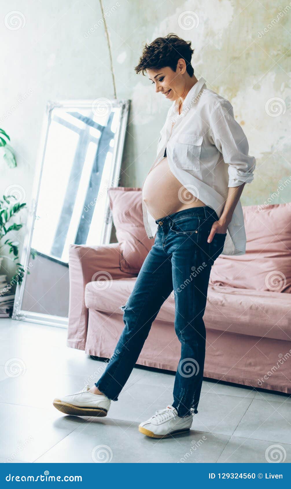 Pregnant Camera