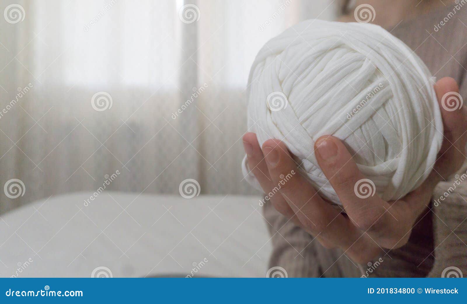 Girl Holding in Hand on of the Crochet Yarn Ball Stock Image - Image of  decor, grey: 150505727