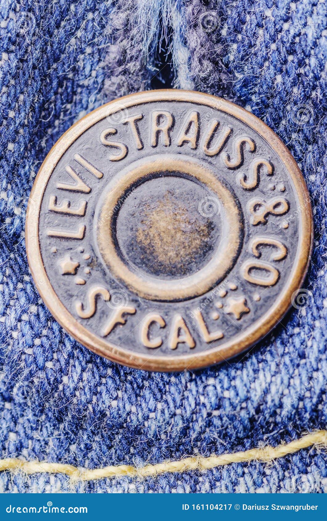 levis button