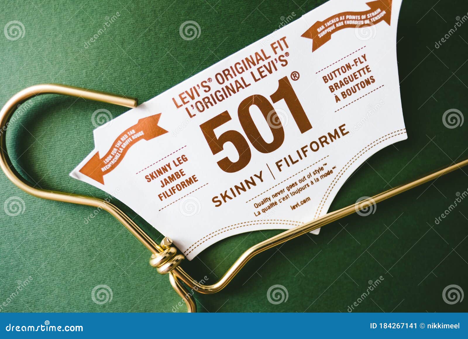 Closeup of Levis 501 Label on Green Background . Editorial Photo - Image of  blue, emblem: 184267141