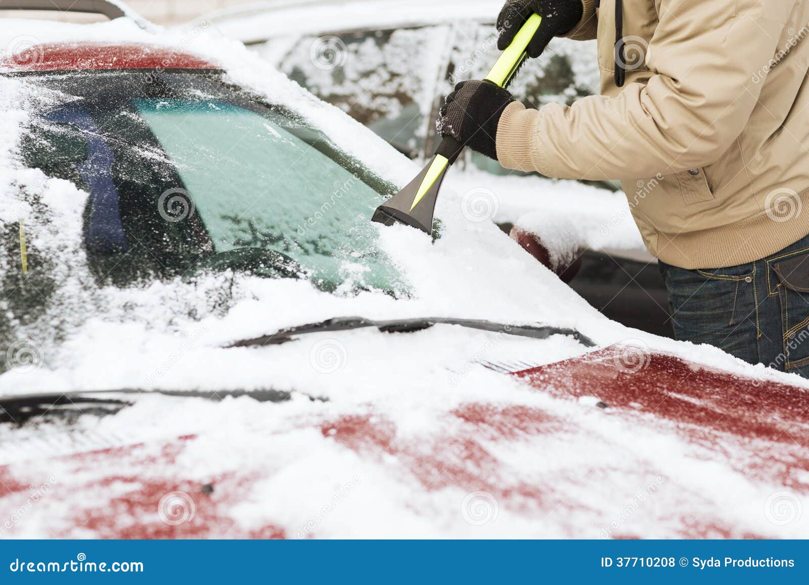 Scraping ice and windshield hi-res stock photography and images