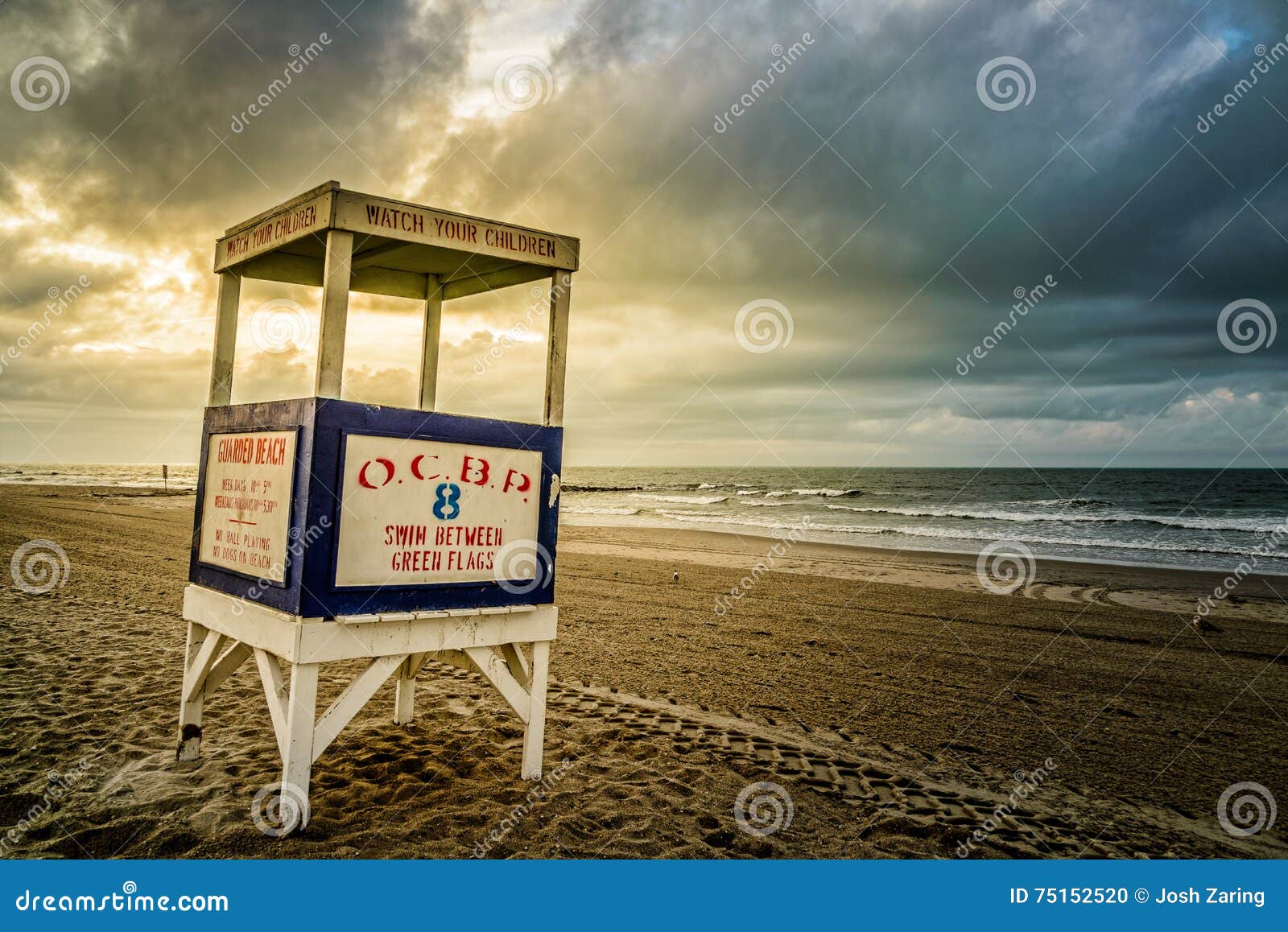 Lifeguard Stand On The Beach Editorial Photo | CartoonDealer.com #196550179