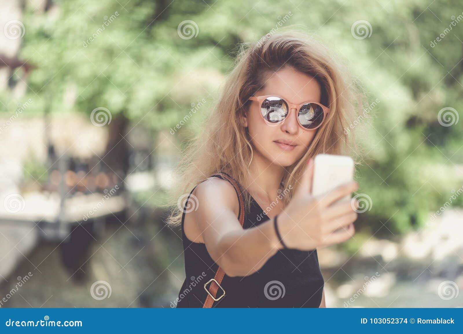 Blonde Selfie with Hair - wide 10
