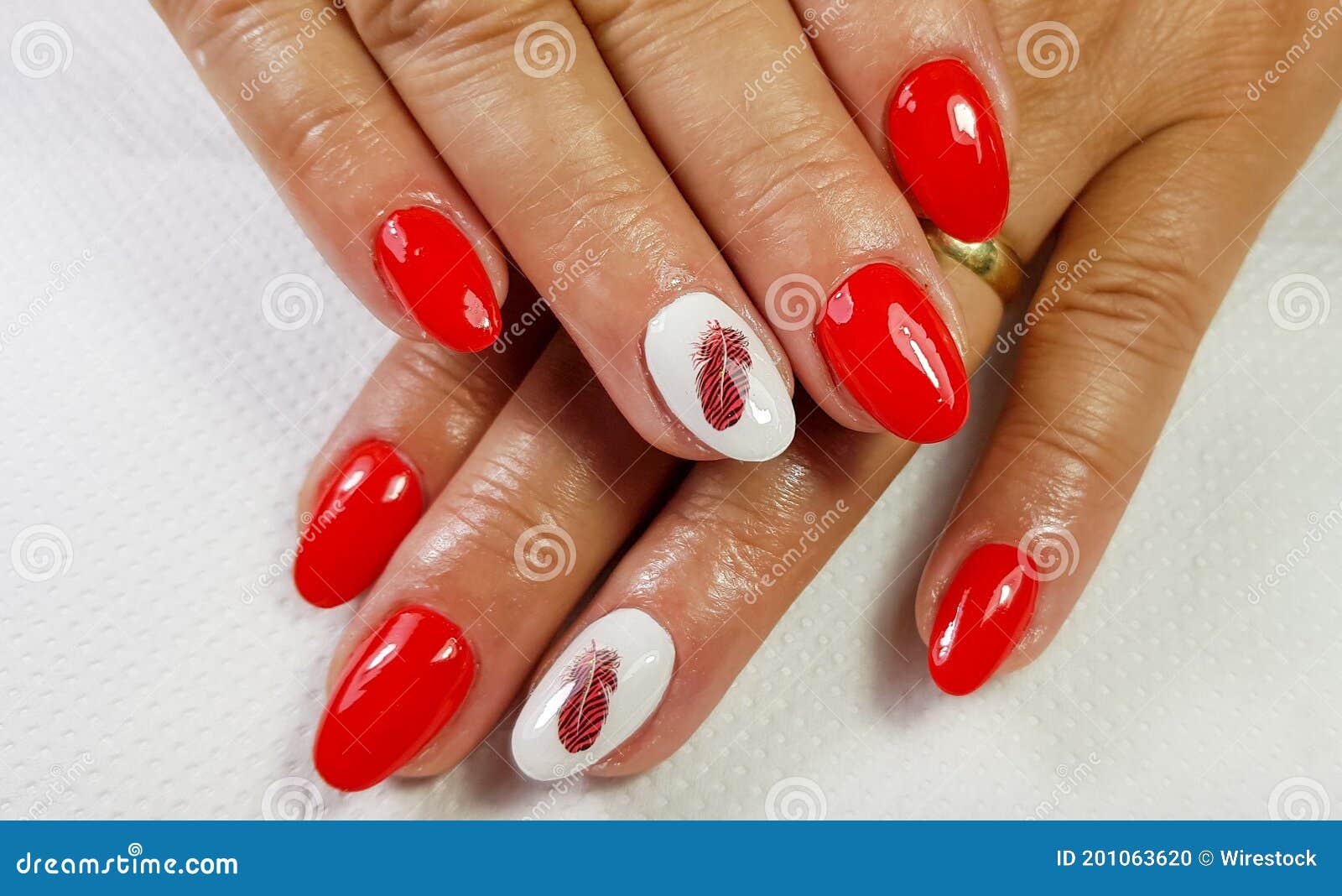 19 Chic Fall Nail Designs for Almond-Shaped Nails in 2023 -  thepinkgoose.com | Fall almond nails, Fall nail designs, Almond shape nails