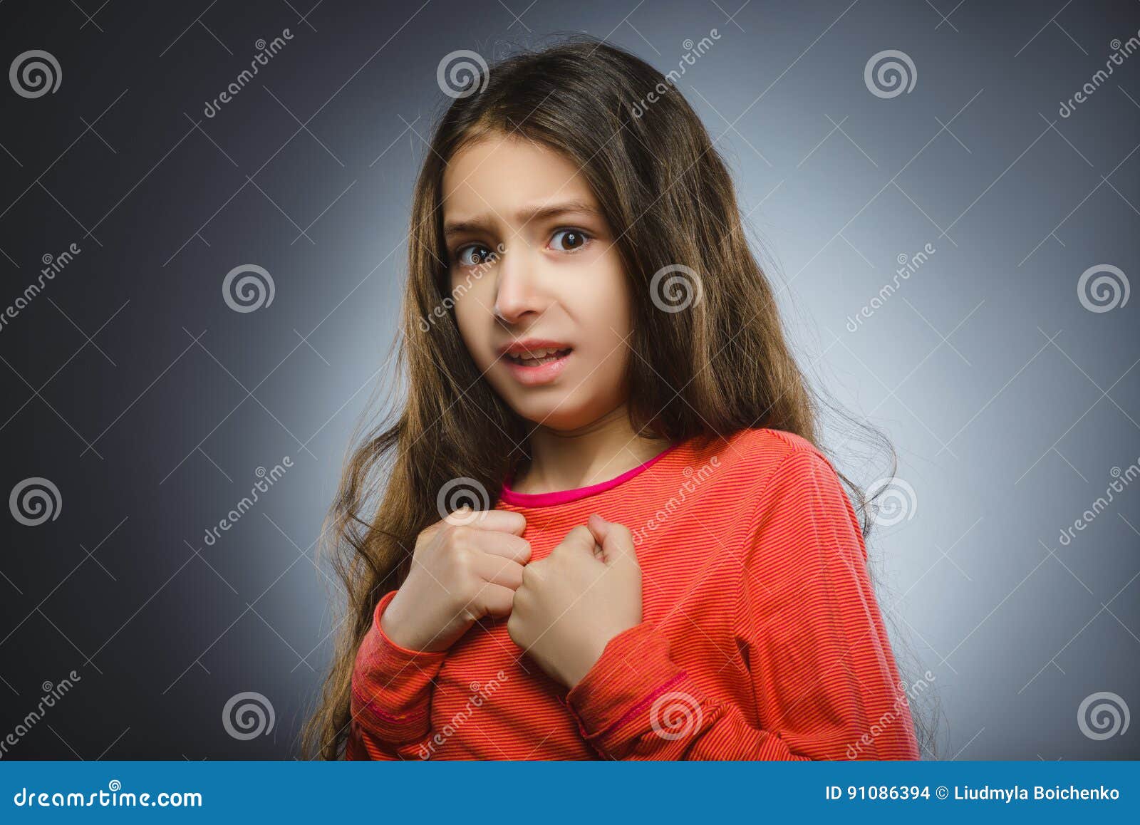 https://thumbs.dreamstime.com/z/closeup-scared-shocked-little-girl-human-emotion-face-expression-91086394.jpg